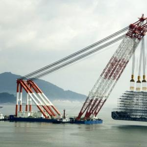 Floating Cranes for Marine Construction